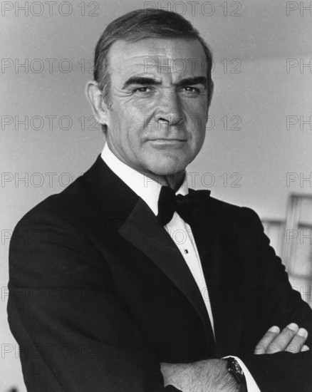 Publicity Portrait of SEAN CONNERY as James Bond in NEVER SAY NEVER AGAIN 1983 Director IRVIN KERSHNER Executive Producer KEVIN McCLORY UK/ USA / WEST GERMANY Talia Film II Productions / Woodcote /  Producers Sales Organisation (PSO) / Warner Bros.