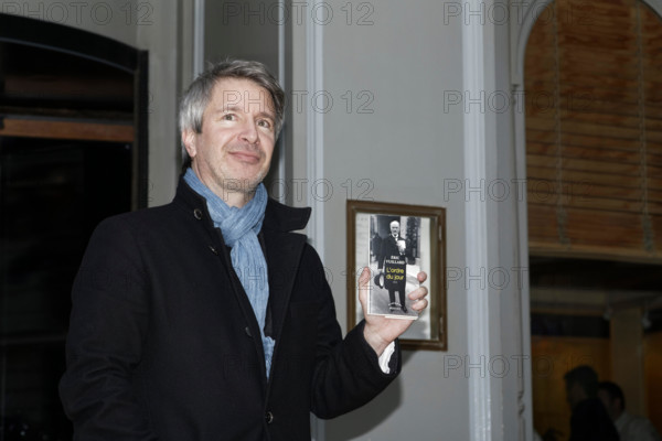 Paris, France. 6th Nov, 2017. Eric Vuillard winner of the Prix Goncourt for his novel 'L'Ordre du jour' (Éditions Actes Sud) on November 6, 2017 in Paris, France. Credit: Bernard Menigault/Alamy Live News