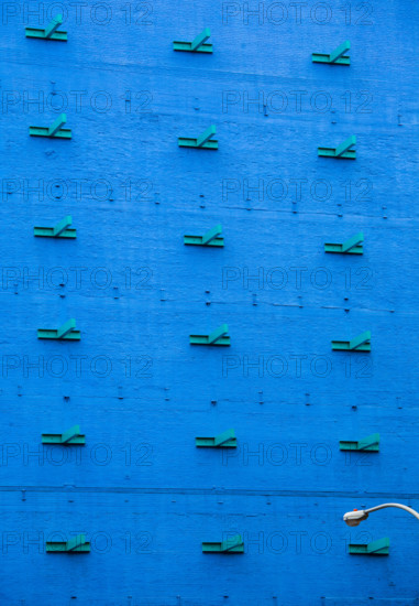 Building wall
