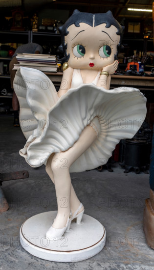 Betty Boop Marilyn Monroe statue