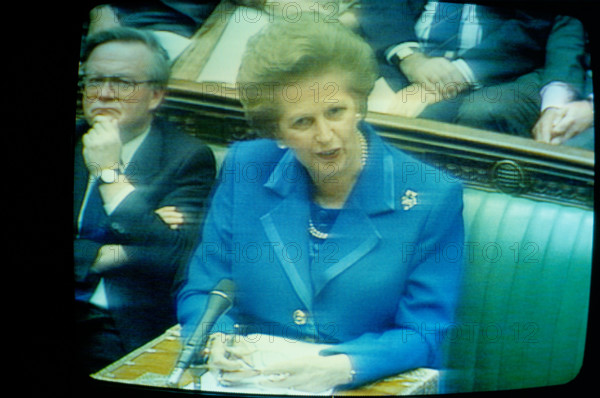 Margaret Thatchers resignation speech on 22 11 90 in the House of Commons, as shown on Television. 1990 1990s UK HOMER SYKES