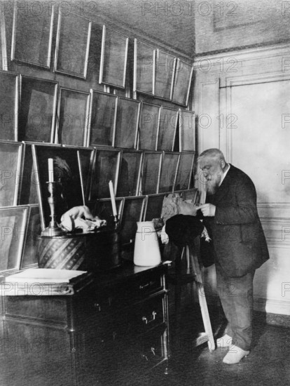 : . . . 1910- . . Français : Roden dans son atelier. Paris. 1910-eme annees. Photograph Pierre Choumoff . > 1911 < 1917 335 Roden v masterskoj Photo P Choumoff