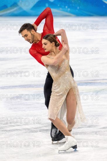 Beijing, Hebei, China. 14th Feb, 2022. French figure skaters Gabriella Papadakis and Guillaume Cizeron on their way to a gold medal at the Beijing 2022 Winter Olympics during their Free Dance performance in Ice Dancing at the Capital Indoor Stadium on February 14, 2022. (Credit Image: © Mark Edward Harris/ZUMA Press Wire) Credit: ZUMA Press, Inc./Alamy Live News