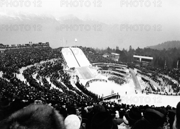 opening ceremony of the IX winter olympic games in innsbruck,1964