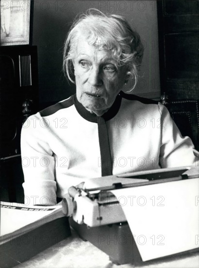 Madame Richard Changed her Mind. 20th Dec, 1965. In 1947 Madame Marthe Richard, deputy in the Comual Coucil of Paris, Fought for the abolition of the public brothels in Paris, arguing it to be a step towards the emancipation of women. Now 26 years after, she is fighting for the restauration of the brithels for noe is convinced that oritection is the worst kind of ezploitation of women. Ops: Madame Richard, now 84 years Old, changes her mind. © Keystone Pictures USA/ZUMAPRESS.com/Alamy Live News