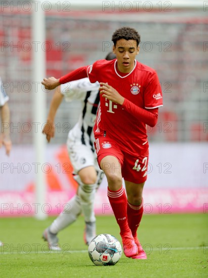 Munich, Germany, 20th June 2020,  Jamal MUSIALA, FCB 42   at the 1.Bundesliga match  FC BAYERN MUENCHEN - SC FREIBURG in season 2019/2020 am matchday 33. FCB Foto: © Peter Schatz / Alamy Live News / Stefan Matzke/sampics/Pool   - DFL REGULATIONS PROHIBIT ANY USE OF PHOTOGRAPHS as IMAGE SEQUENCES and/or QUASI-VIDEO -   National and international News-Agencies OUT  Editorial Use ONLY
