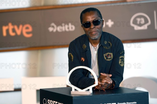 Isaach de Bankole beim Photocall zum Kinofilm 'Le Cri des gardes / The Fence' auf dem 73. Internationalen Filmfestival San Sebastian / Festival Internacional de Cine de San Sebastián im Kursaal. San Sebastian, 21.09.2025