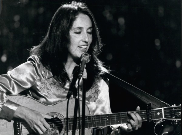 Nov. 11, 1973 - Joan Baez in Montreux: Famous American Singer Joan Baez actually is in Switzerland, where she gave a very crowdedly attended concert in Montreux Casino, the well known hall of the yearly Jazz-festival. Photo Shows Joan Baez during her concert in Montreux.