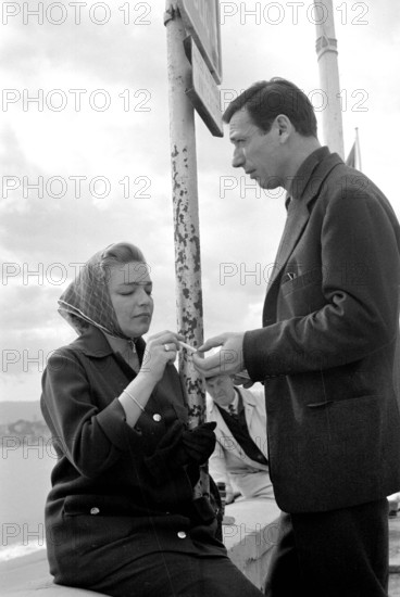 Apr. 17, 2007 - Simone Signoret et Yves Montand Festival de Cannes. Simone Signoret et Yves Montand le 2 mai 1959. Â© JDF / PixPlanete PIXPLANETE...CREDIT: PIXPLANETE-   K55874PP(Credit Image: © Globe Photos/ZUMAPRESS.com)