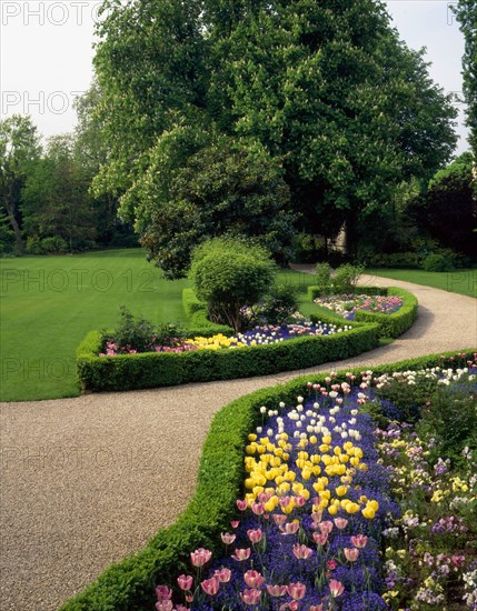 Garden of the American Embassy in Paris