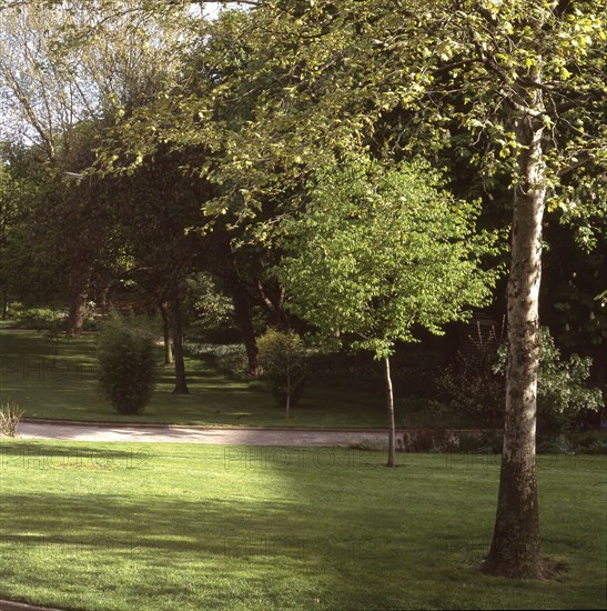 Kellermann garden in Paris
