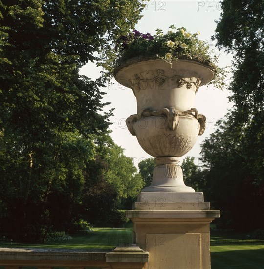 Parc de l'hôtel Matignon à Paris