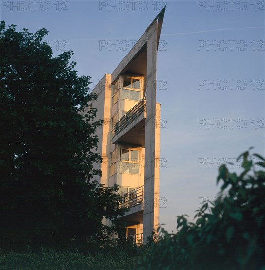 Immeuble donnant sur la promenade plantée à Paris
