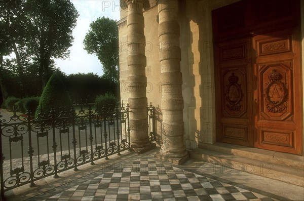 Jardins de l'hôpital du Val-de-Grâce à Paris