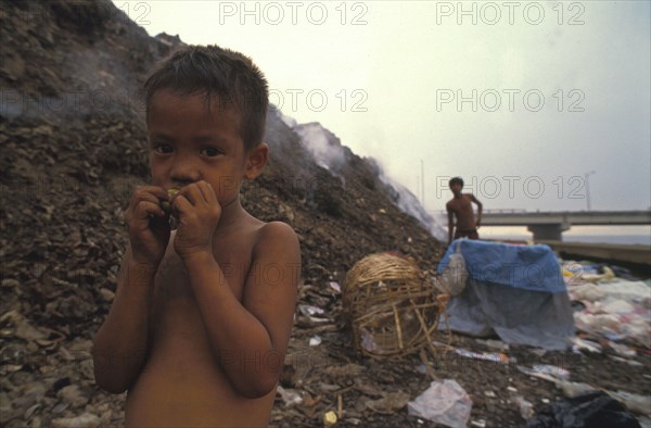 Bidonville à Manille, aux Philippines