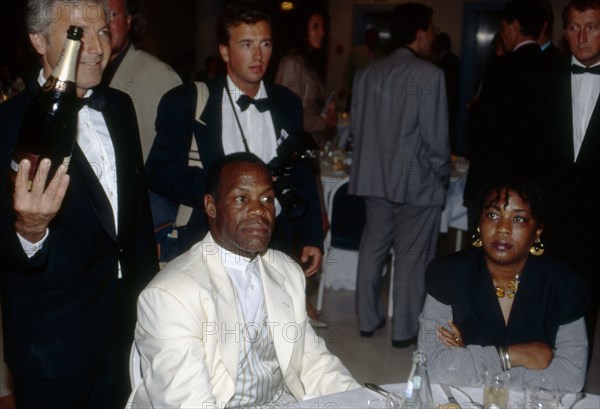 Danny Glover et sa femme, 1998