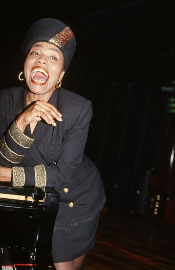 Dee Dee Bridgewater, 1990