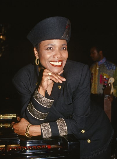 Dee Dee Bridgewater, 1990