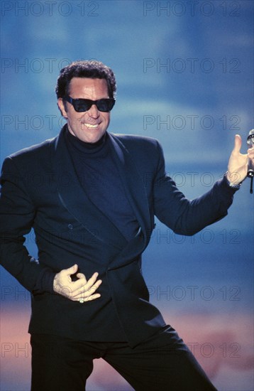 Tom Jones, 1988