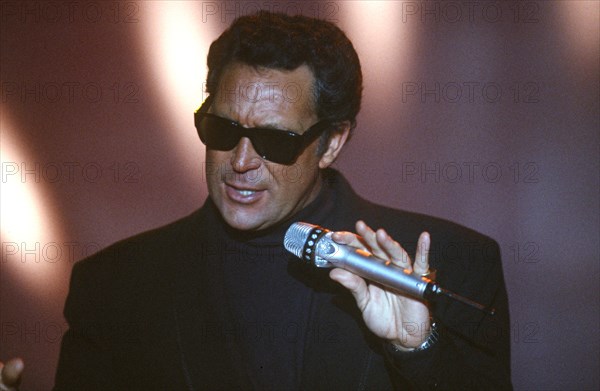 Tom Jones, 1988