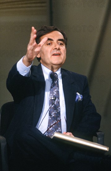 Bernard Pivot, circa 1986