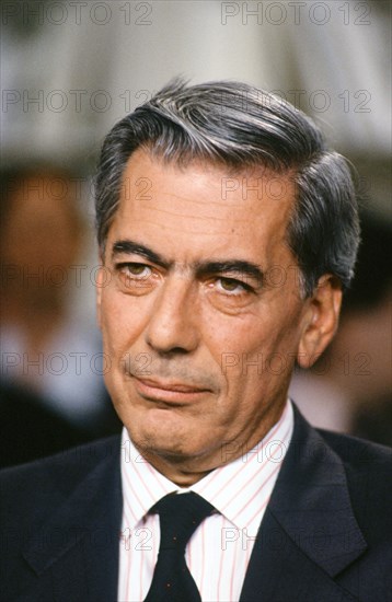 Mario Vargas Llosa, 1990