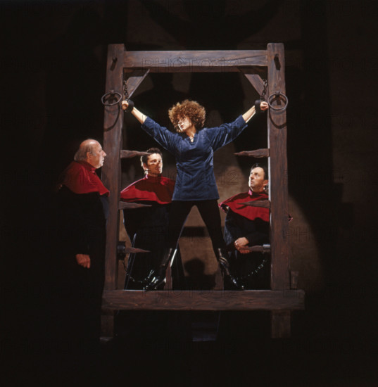 La pièce de théâtre "Jeanne et les juges"