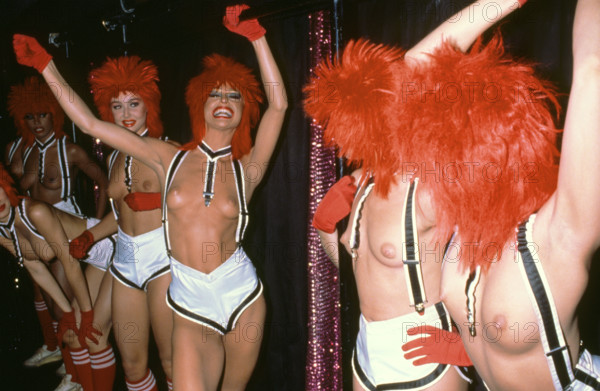 Danseuses du Crazy Horse, 1988