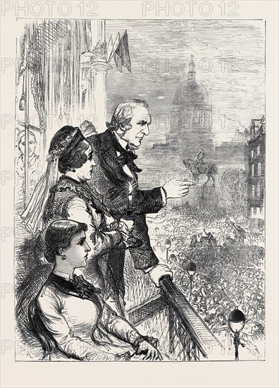 THE MIDLOTHIAN ELECTION: MR. GLADSTONE ADDRESSING THE CROWD FROM THE BALCONY OF LORD ROSEBERY'S HOUSE, IN GEORGE STREET, EDINBURGH, EIGHT P.M., MONDAY, APRIL 5, 1880
