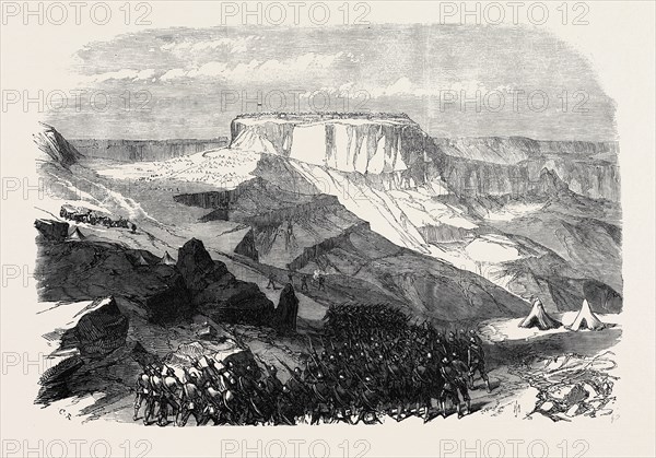 THE WAR IN ABYSSINIA: THE 33RD FOOT ADVANCING UPON MAGDALA, FROM BELOW ISLAMGEE, 1868