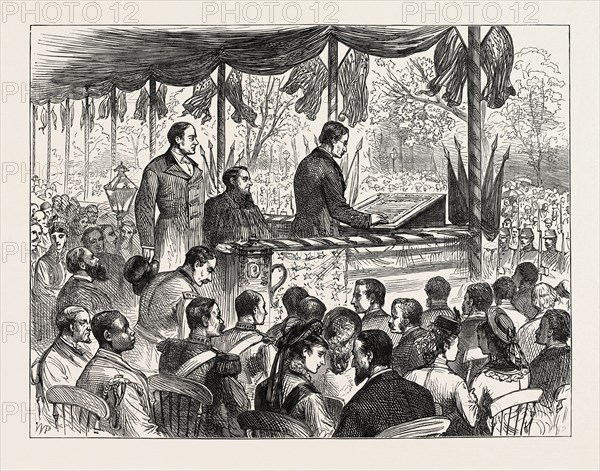 THE CENTENNIAL CELEBRATION OF AMERICAN INDEPENDENCE: THE FOURTH OF JULY IN PHILADELPHIA: MR. RICHARD HENRY LEE READING THE ORIGINAL DOCUMENT OF THE DECLARATION OF INDEPENDENCE. 1876