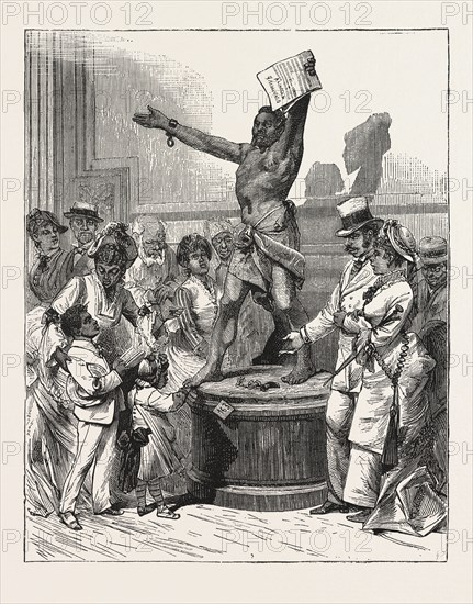 THE STATUE OF "THE FREED SLAVE," IN MEMORIAL HALL, PHILADELPHIA EXHIBITION, ENGRAVING 1876, US, USA, America, United States