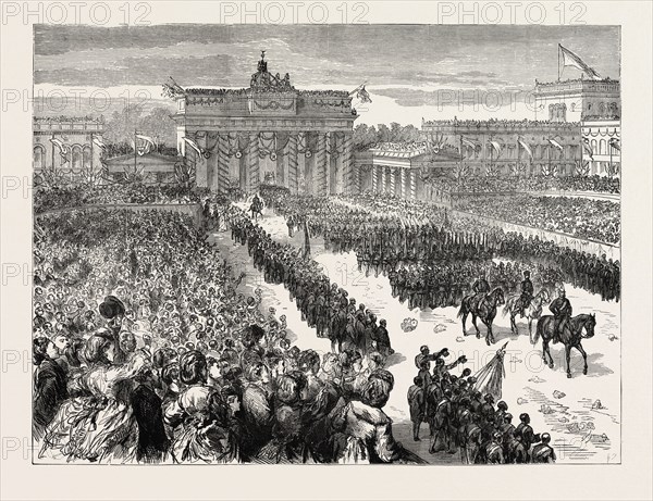 THE FRANCO-PRUSSIAN WAR: THE TRIUMPHAL ENTRY OF THE GERMAN TROOPS INTO BERLIN, GERMANY: THE BRANDENBURG GATE, 1871