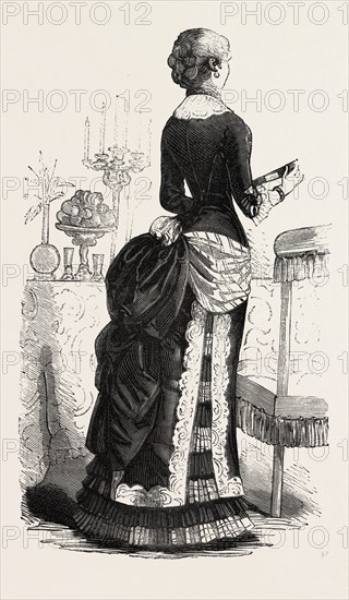 DINNER DRESS,  FASHION, ENGRAVING 1882