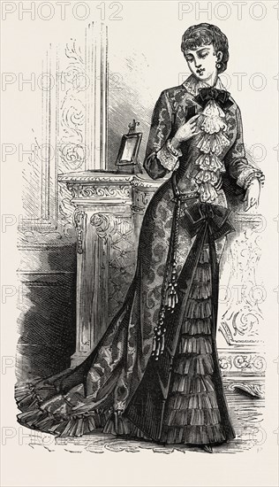 TEA GOWN,  FASHION, ENGRAVING 1882