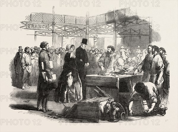VISIT OF HIS GRACE THE DUKE OF WELLINGTON TO THE GREAT EXHIBITION BUILDING, THE CRYSTAL PALACE, HYDE PARK, LONDON, UK, 1851 engraving