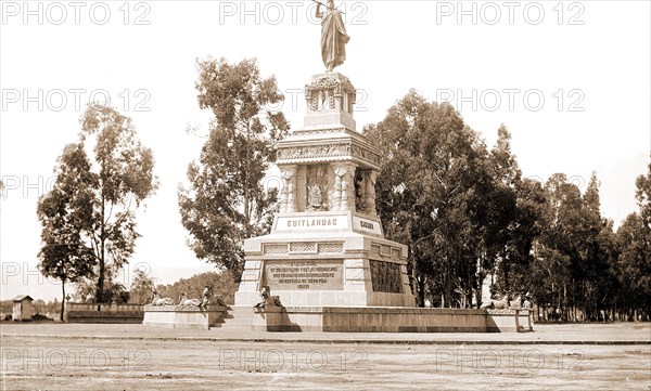 Statue of Cuitlahuac i.e. Cuauhtemoc, Jackson, William Henry, 1843-1942, Cuauhtemoc, Emperor of Mexico, 1495?-1525, Streets, Sculpture, Mexico, Mexico City, 1880