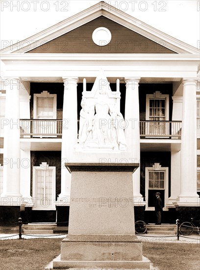 Queen Victoria monument, Victoria, Queen of Great Britain, 1819-1901, Statues, Sculpture, Post offices, Plazas, Monuments & memorials, Bahamas, Nassau, 1880