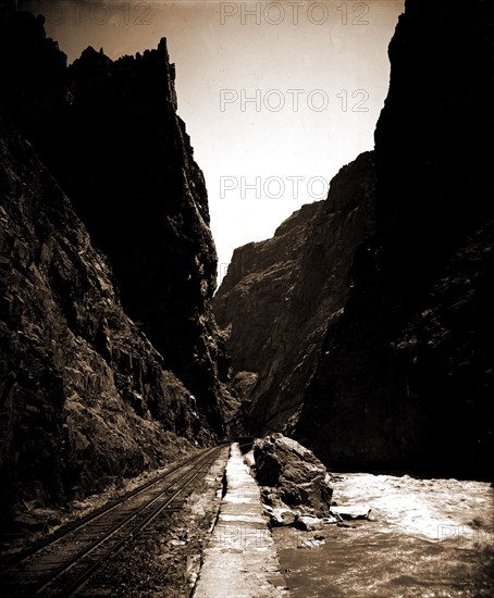 The Royal Gorge, Colo, Jackson, William Henry, 1843-1942, Railroad tracks, Rivers, Canyons, United States, Colorado, Royal Gorge, United States, Colorado, Arkansas River, 1880