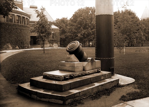 Memorial to University of Michigan men who fought inSpanish War, Spanish-American War, 1898, Monuments & memorials, Universities & colleges, United States, Michigan, Ann Arbor, 1903