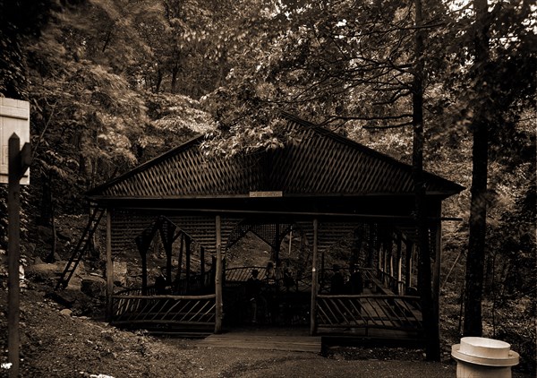 Glen Afton Spring, near Penn Mar sic Park, Springs, Landscape pavilions, United States, Maryland, Pen Mar, 1903