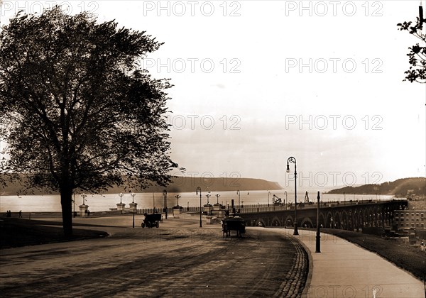 Riverside Drive & viaduct, New York, Streets, Parks, Bridges, United States, New York (State), New York, United States, New York (State), Hudson River, 1905