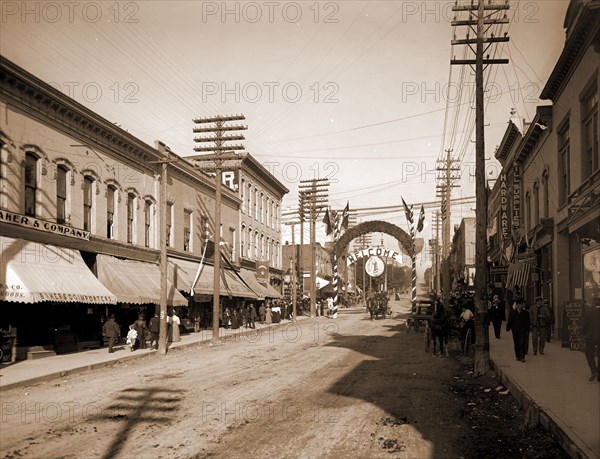 Lake St, Petoskey, Mich, Streets, United States, Michigan, Petoskey, 1906