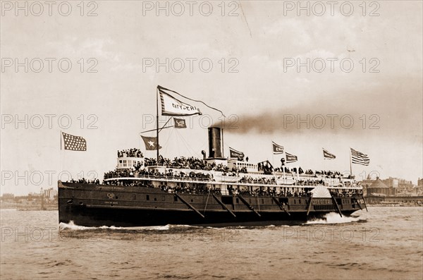 City of Erie (Pennsylvania), Jackson, William Henry, 1843-1942, City of Erie (Steamboat), Steamboats, United States, Pennsylvania, Erie, 1900