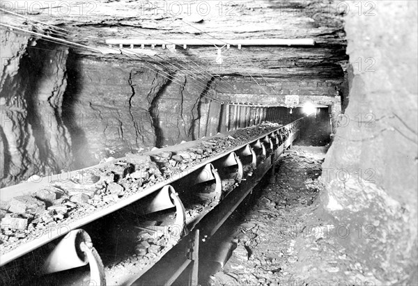 Mining equipment - conveyor, 1936, Lewis Hine, 1874 - 1940, was an American photographer, who used his camera as a tool for social reform. US,USA