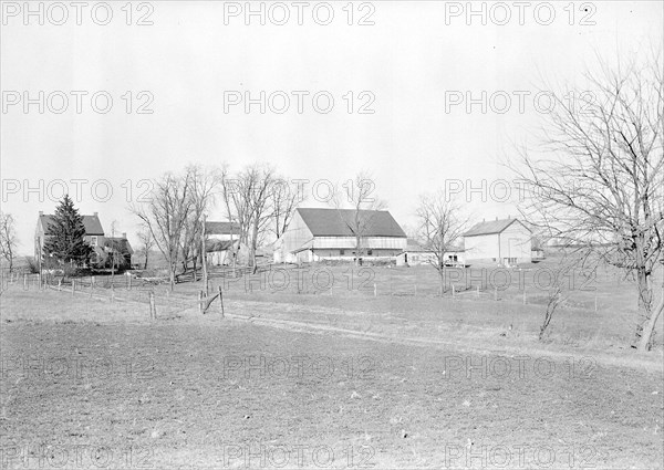 Lancaster, Pennsylvania - Housing. Closer view of farm buildings, 1936, Lewis Hine, 1874 - 1940, was an American photographer, who used his camera as a tool for social reform. US,USA