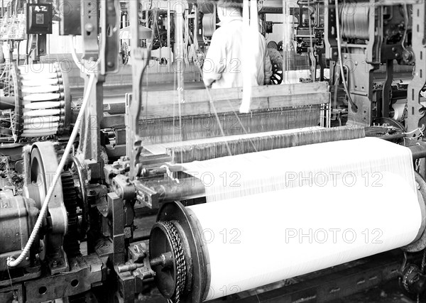 Paterson, New Jersey - Textiles. Looms, March 1937, Lewis Hine, 1874 - 1940, was an American photographer, who used his camera as a tool for social reform. US,USA