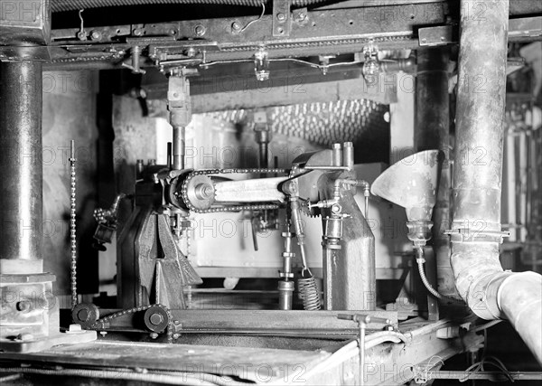Millville, New Jersey - Glass bottles. [Machinery.], 1936, Lewis Hine, 1874 - 1940, was an American photographer, who used his camera as a tool for social reform. US,USA