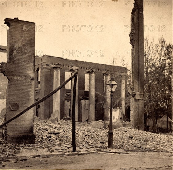 Court House, Chambersburg, Franklin Co., Pa., destroyed by the rebels under McCausland, July 30th, 1864, USA, US, Vintage photography