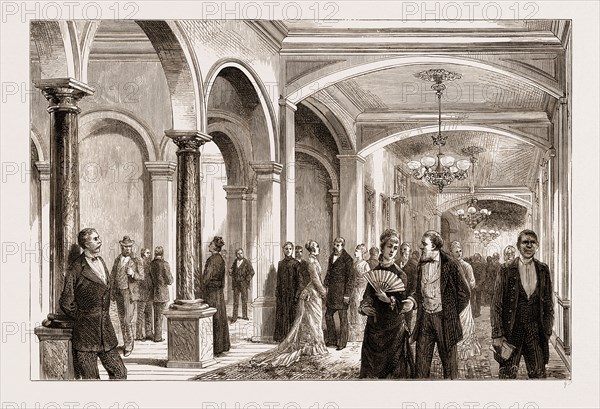THE AMERICAN CENTENNIAL EXHIBITION: HOTEL LIFE AT PHILADELPHIA: THE CORRIDOR AFTER DINNER, US, U.S., U.S.A., UNITED STATES, UNITED STATES OF AMERICA, 1876